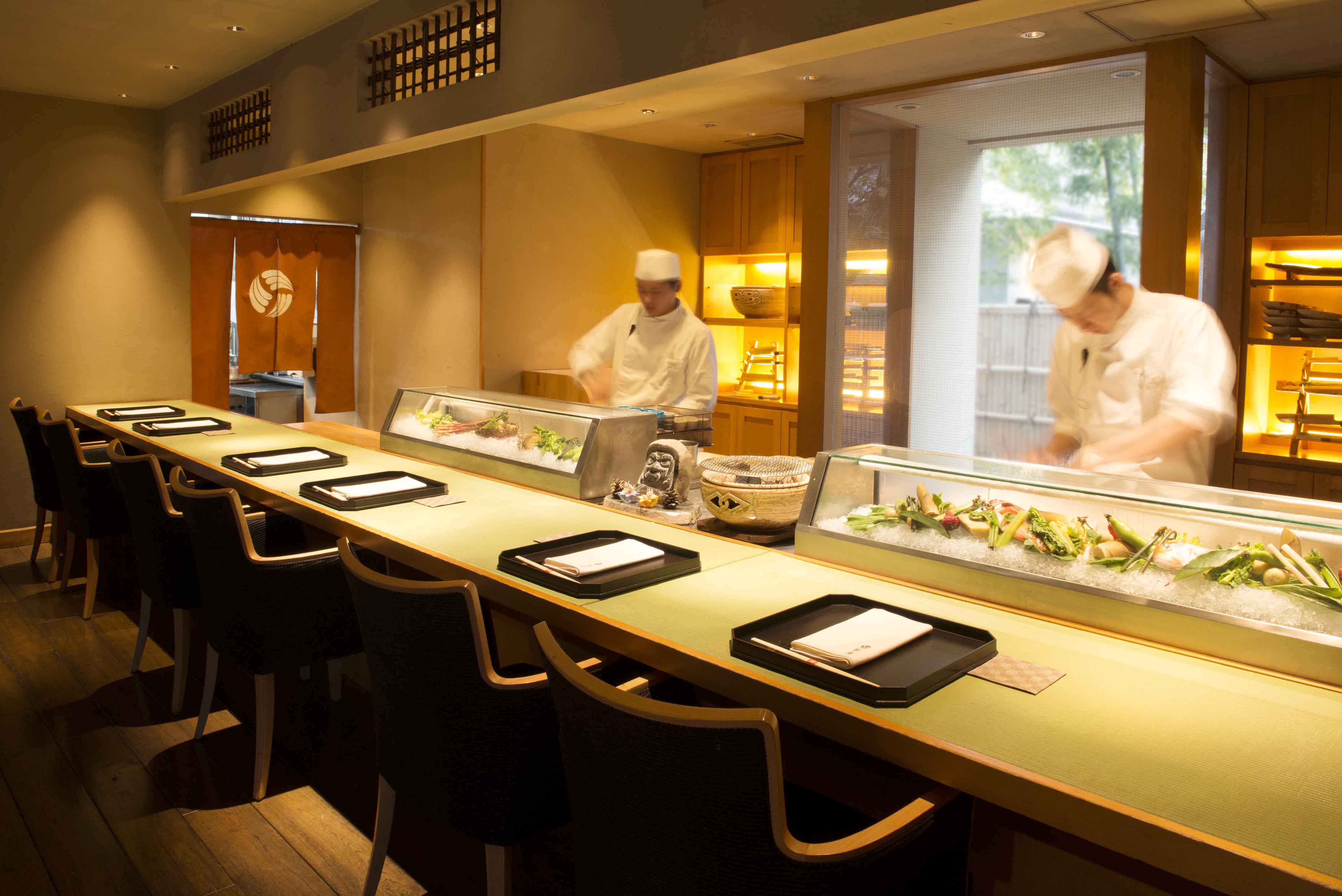 泉岳寺門前 日本料理 『紋屋』